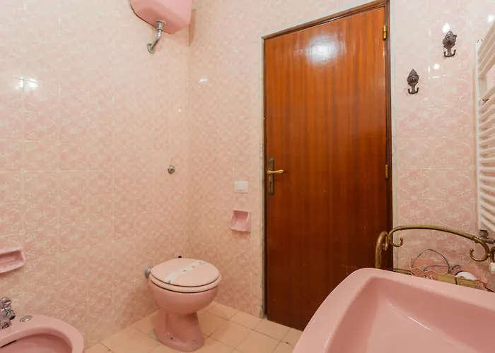 Golden And Silver By Wonderful Italy Бари