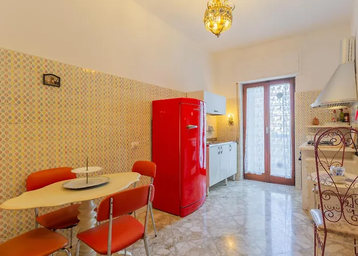 Golden And Silver By Wonderful Italy Бари