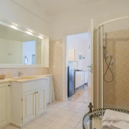 Golden And Silver By Wonderful Italy Lejlighed *