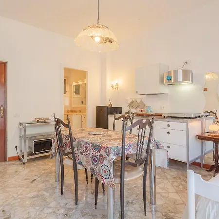 Golden And Silver By Wonderful Italy Apartamento